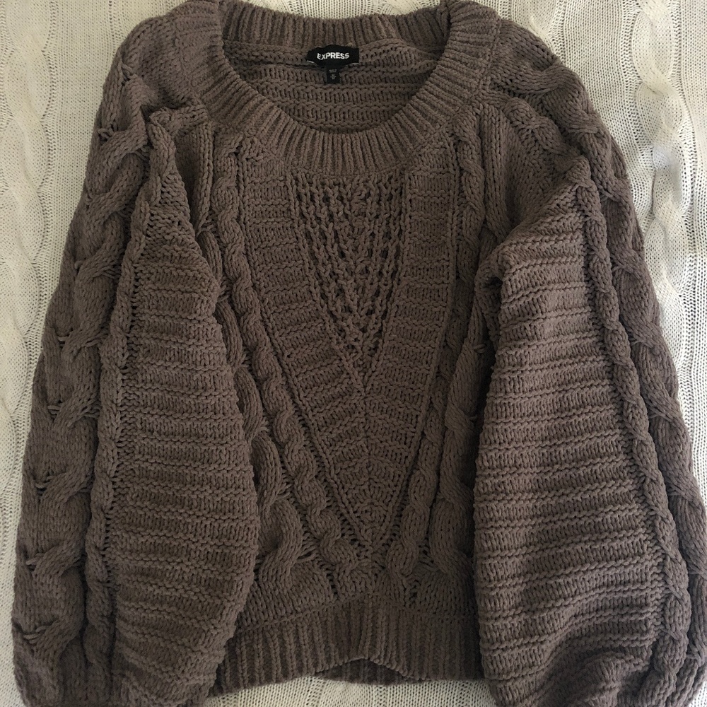 EXPRESS KNIT SWEATER SIZE M